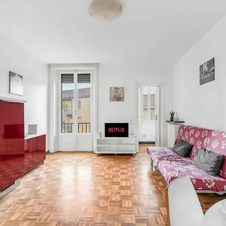 Mi8 -10 Minutes From The Duomo- Large Apartment-2
